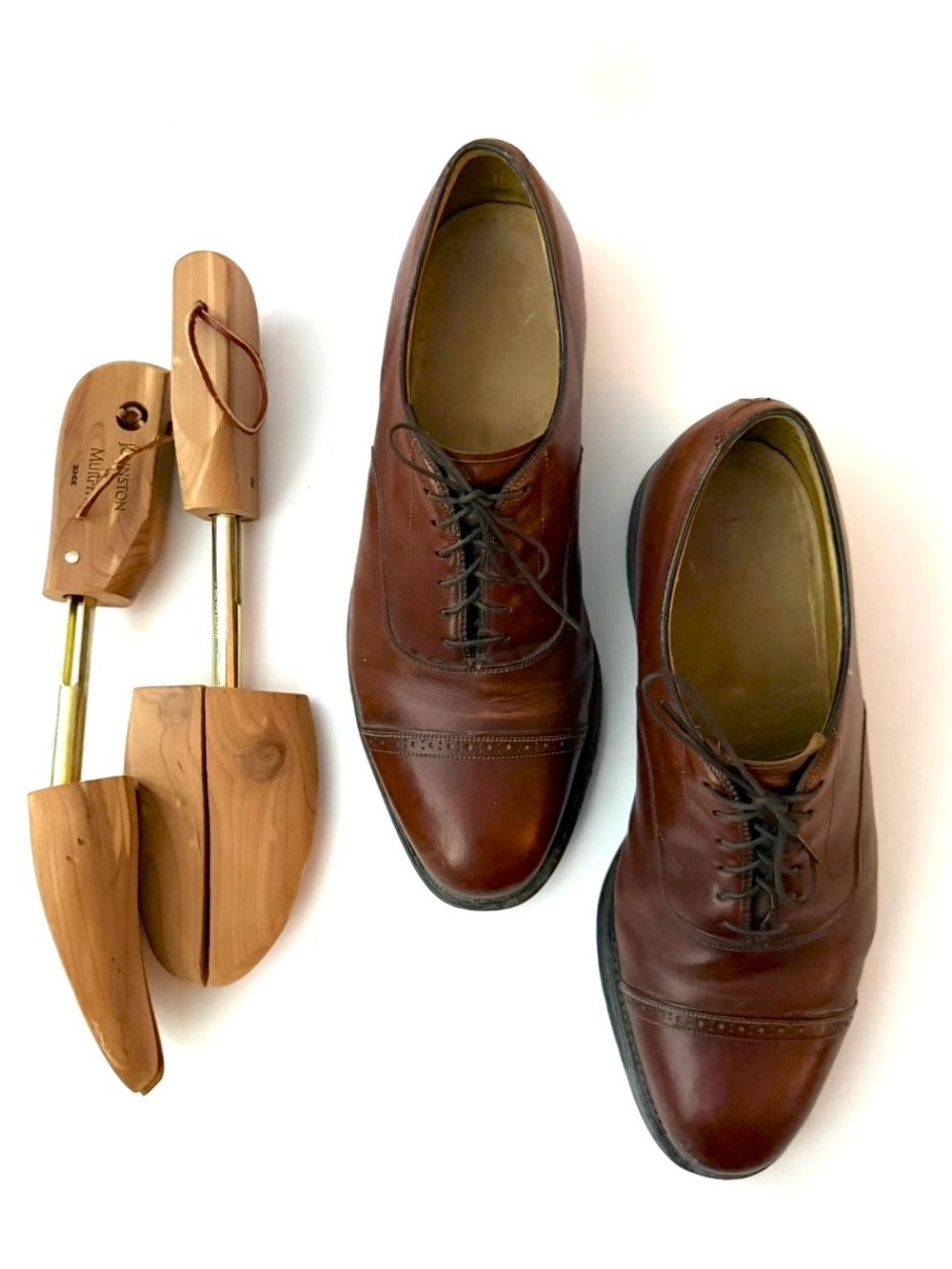 VGUC * Johnston Murphy Saddle Cap Toe Dress Shoe w/J & M Cedar Stretchers